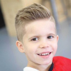 corte de cabelo liso infantil masculino