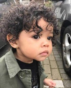 corte de cabelo infantil masculino cacheado