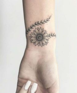 Tatuagem no Pulso BlackWork