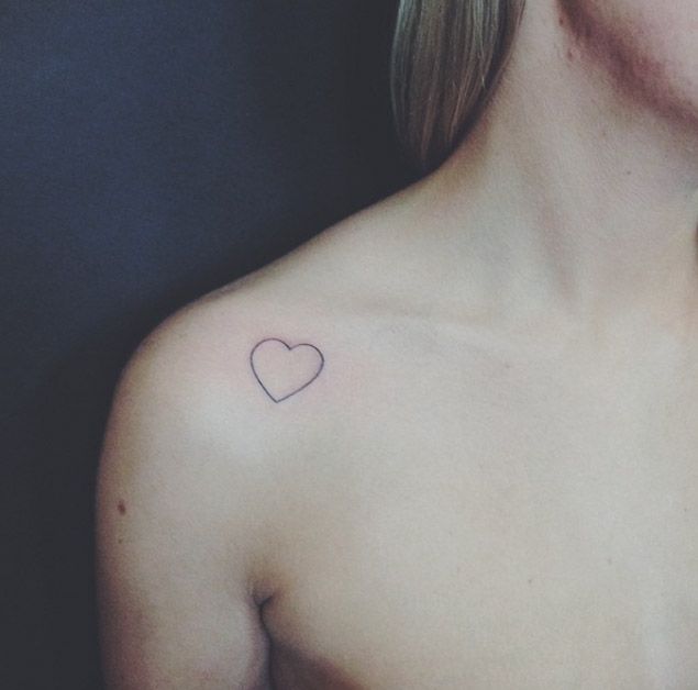tatuagem no ombro de coração 2021 tatuagem no ombro de coração