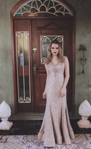 Vestido longo com caimento seco