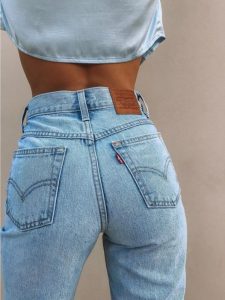 calça com bolsos