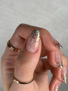 nails glitter