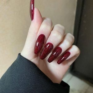 unhas-vermelhas-com-glitter
