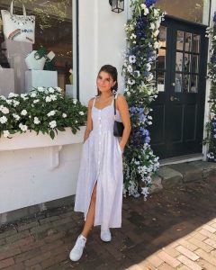 vestido-midi-com-tenis