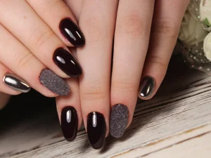 Unhas-DECORADAS-com-PRETO-1024x768