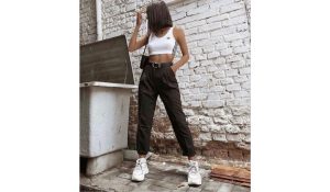 looks-com-roupa-de-academia-top-e-tenis-esportivo-com-alfaiataria-1024x597