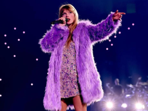 Nail-Art-para-o-Show-Taylor-Swift-1024x768