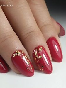 cropped-Unhas-bonitas-em-vermelho-com-dourado-Pinterest.jpg