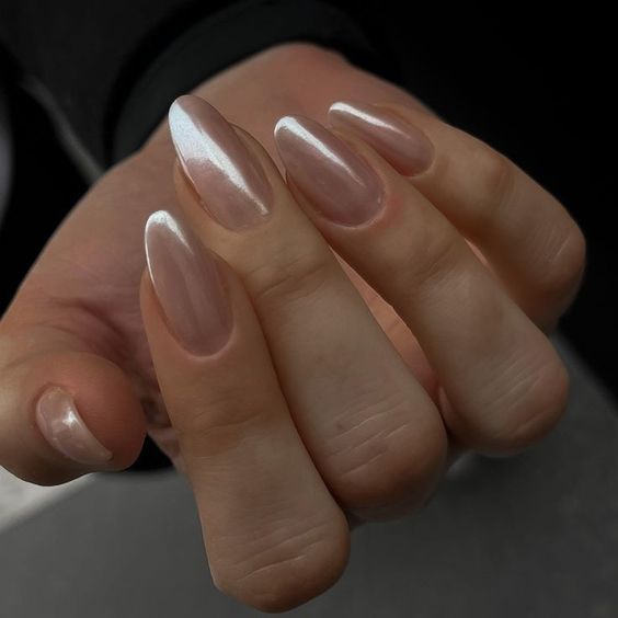 Amendoada metalica - Unha Almond