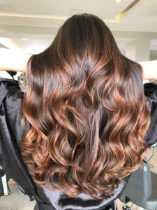 Mechas morenas douradas (Pinterest)