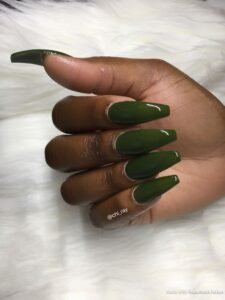 Unhas verdes- marca desconhecida- (Pinterest)