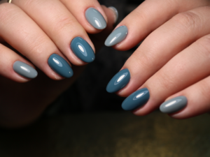 tendências de esmaltes para o inverno de 2024