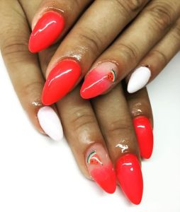 Unhas com Melancias discretas (Pinterest)