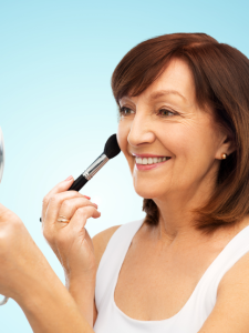 Dicas de maquiagem que rejuvenescem