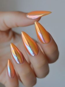Unhas metalizadas (Pinterest)