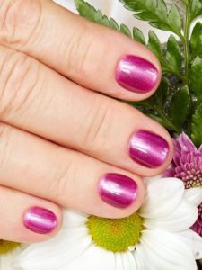 cores neutras para unhas de mulher madura