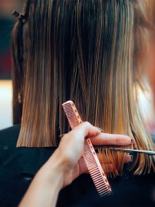 cabelo liso e sem corte