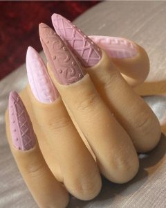 Unhas 2025 com texturas aveludadas Foto Pinterest