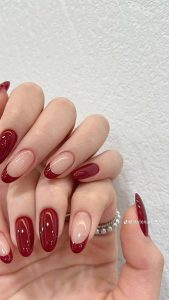 Unhas ovais francesinha vermelha